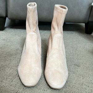 Stuart Weitzman Siggy 60 Bootie golden beige *NEW WITH BOX*